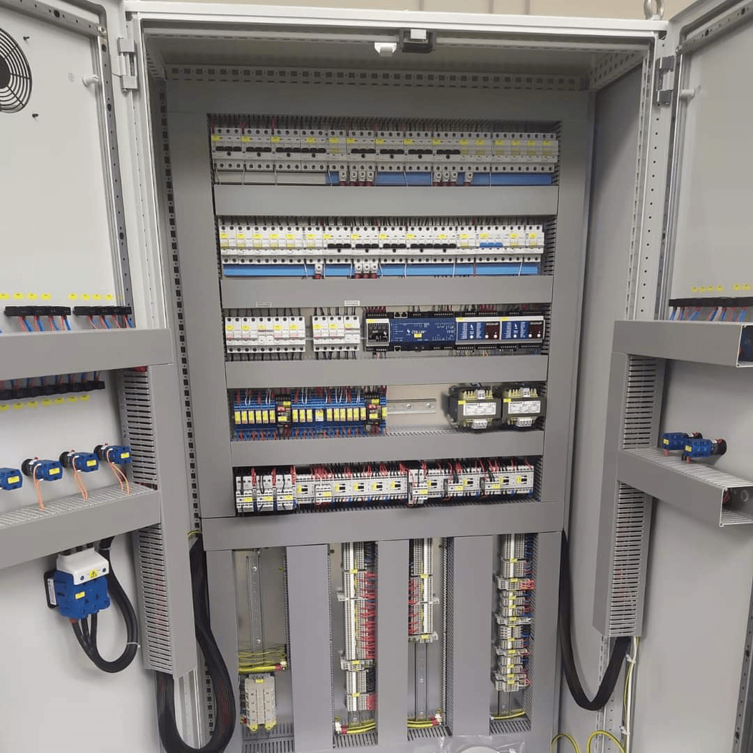 Montaż rozdzielni i instalacji elektrycznych - Elektroservis Amper